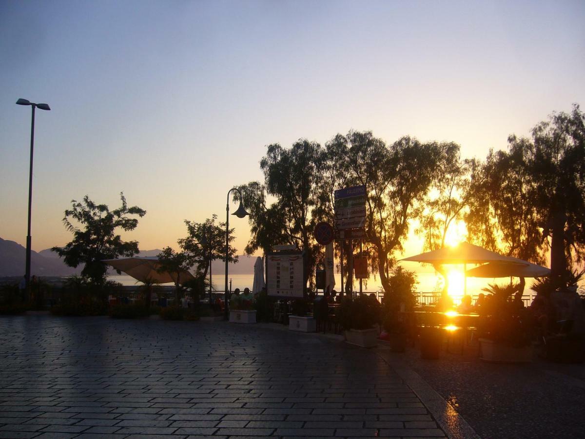 Casaleo Hotel กัมโปเฟลิเช ดิ โรชเชลลา ภายนอก รูปภาพ