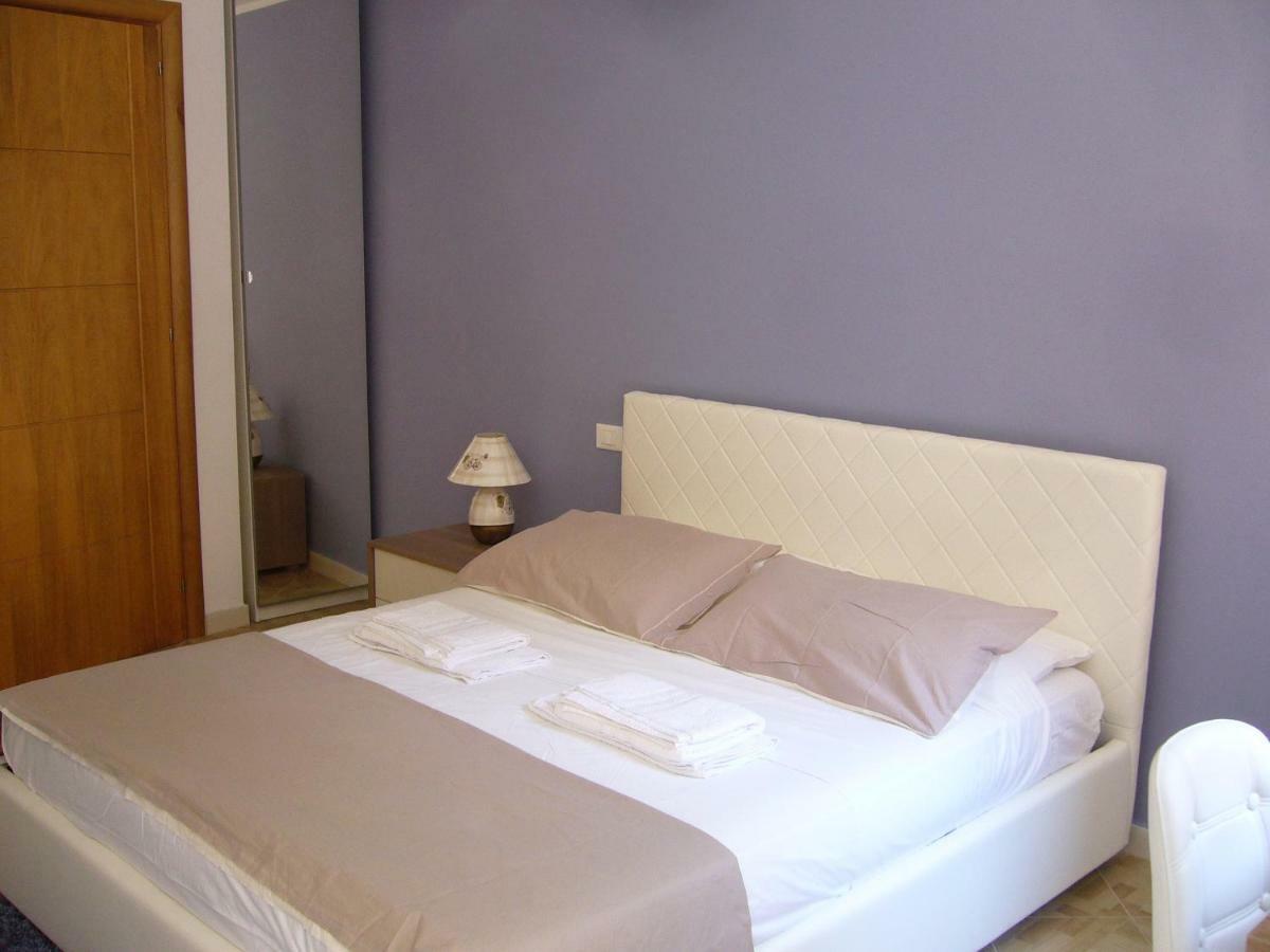 Casaleo Hotel กัมโปเฟลิเช ดิ โรชเชลลา ภายนอก รูปภาพ